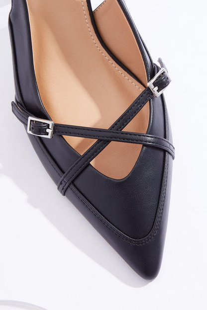 Cato Fashions Criss Cross Buckle Slingback Pumps - IDEAL BLACK