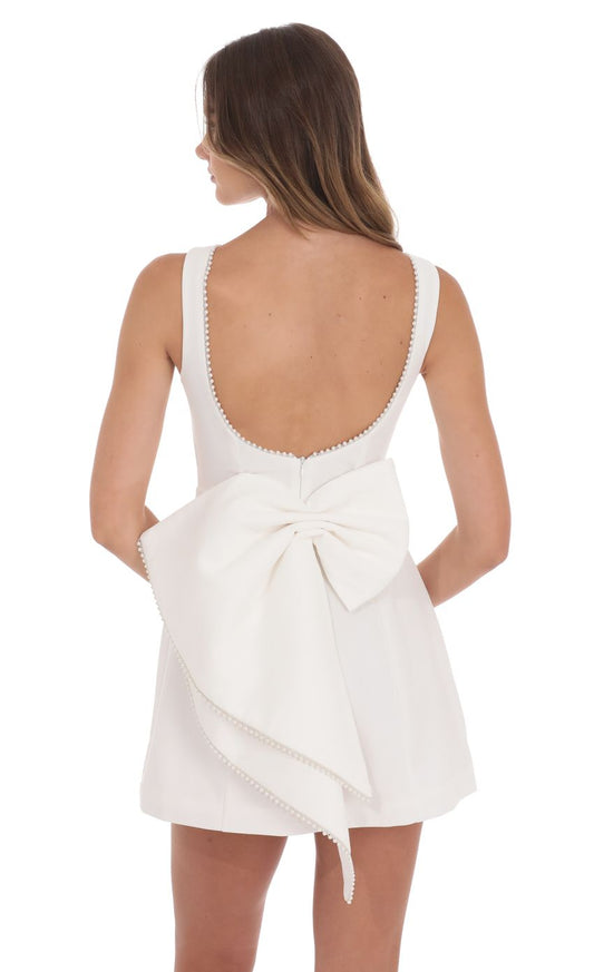 Lucy In The Sky Attachable Pearl Fishtail Dress in White